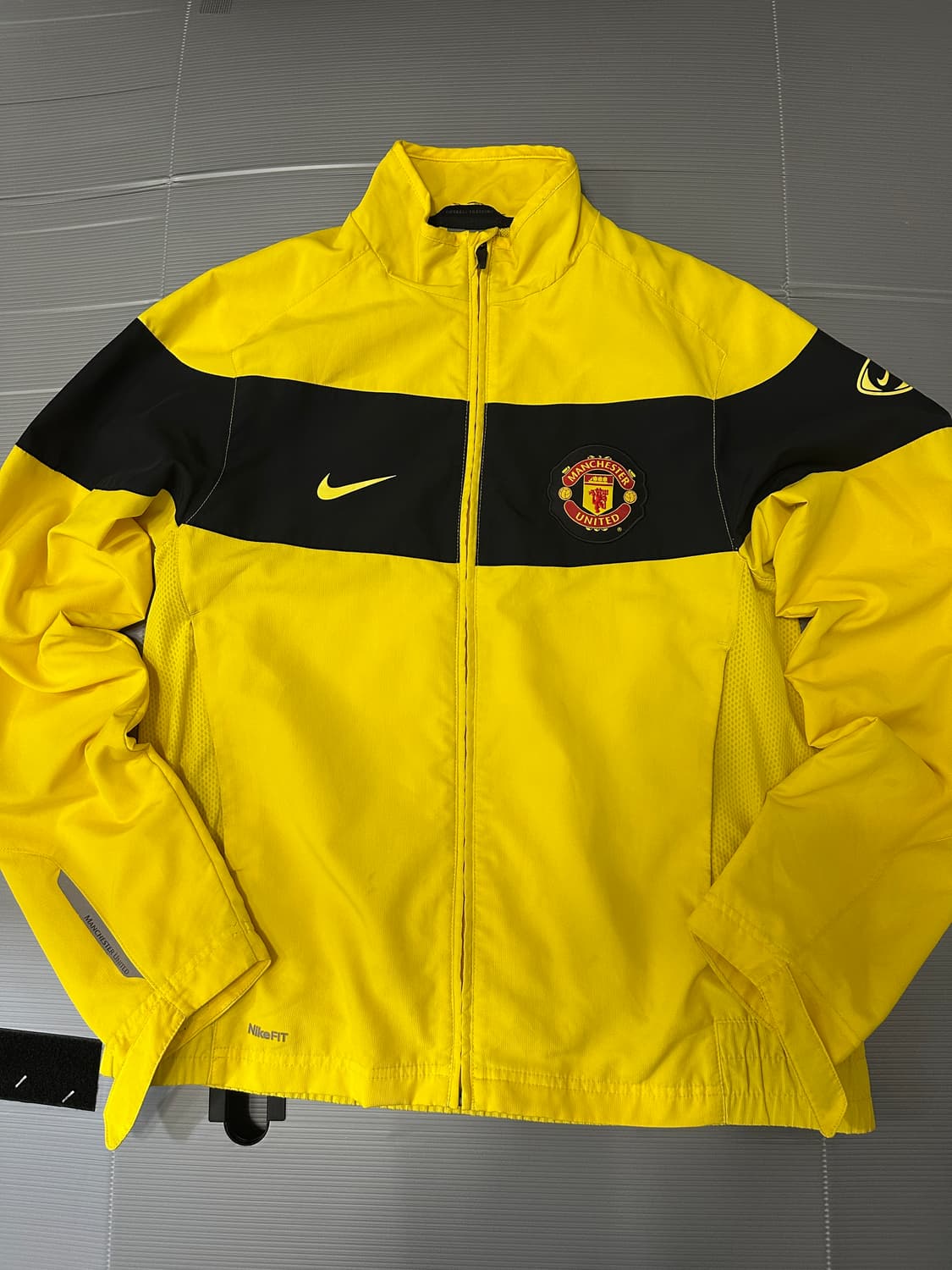 나이키 맨유 바람막이 자켓 옐로우 M  상품이미지1