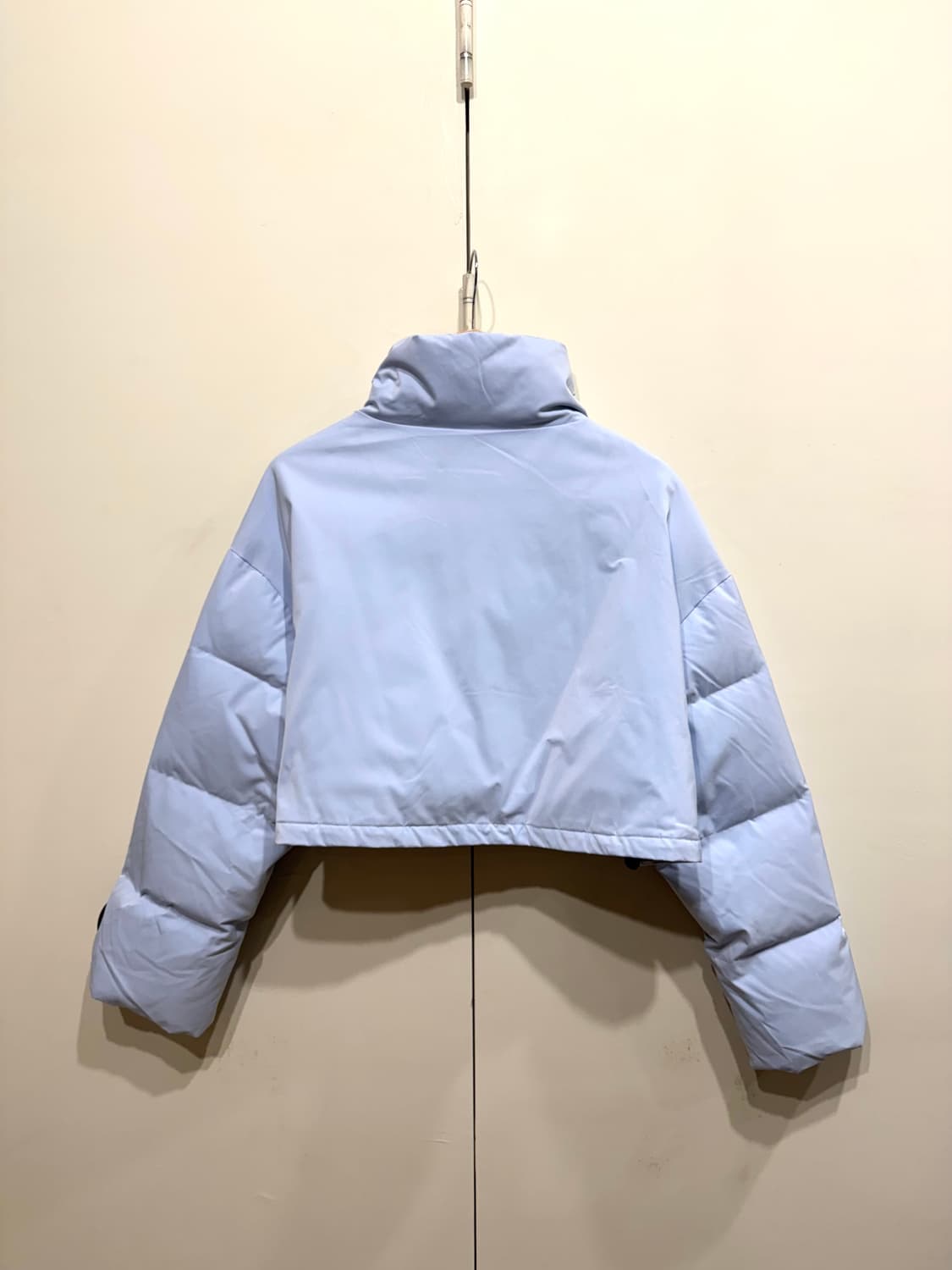 빔바이롤라 라이트 블루 숏 패딩 상품이미지4