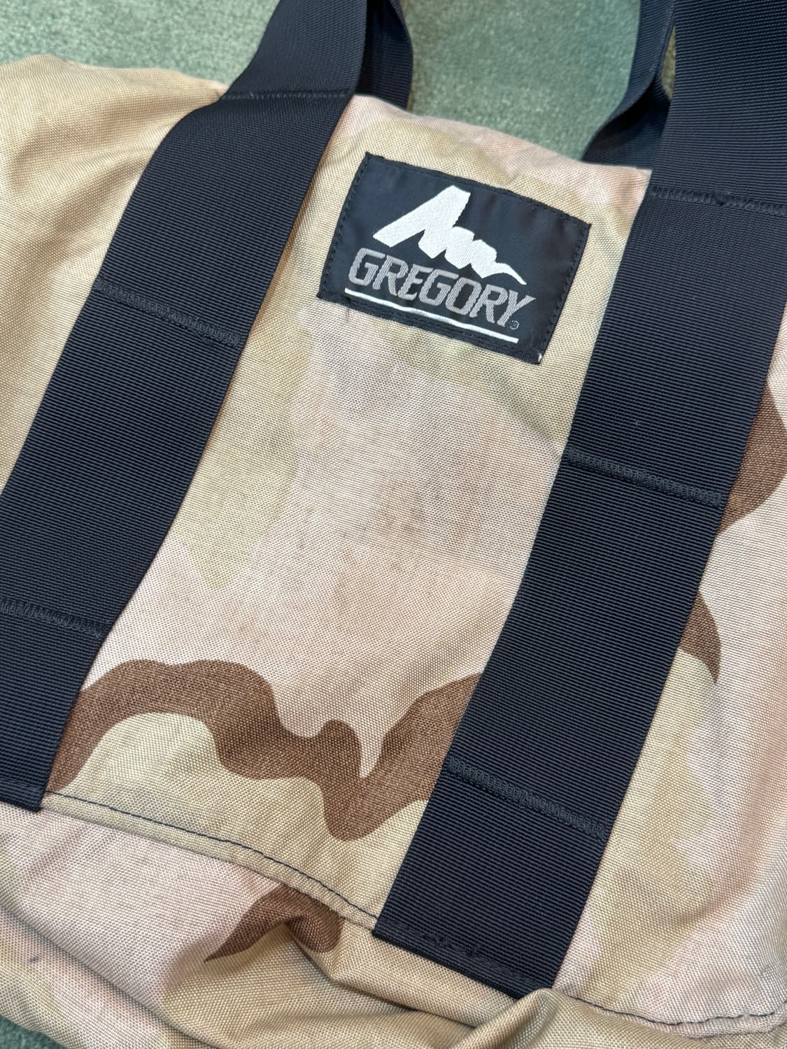 (무료배송, 수수료 x) 그레고리 더플백 카모 패턴 판매합니다! 상품이미지4