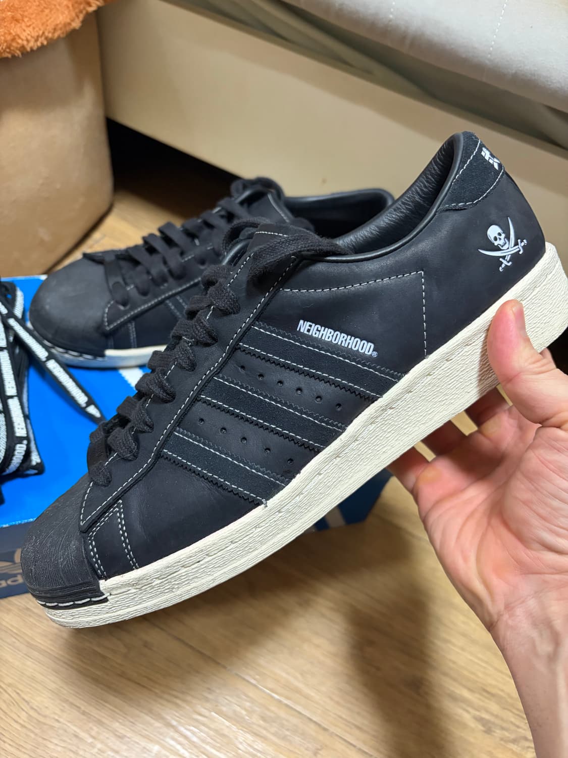 아디다스 네이버후드 슈퍼스타 285 상품이미지1