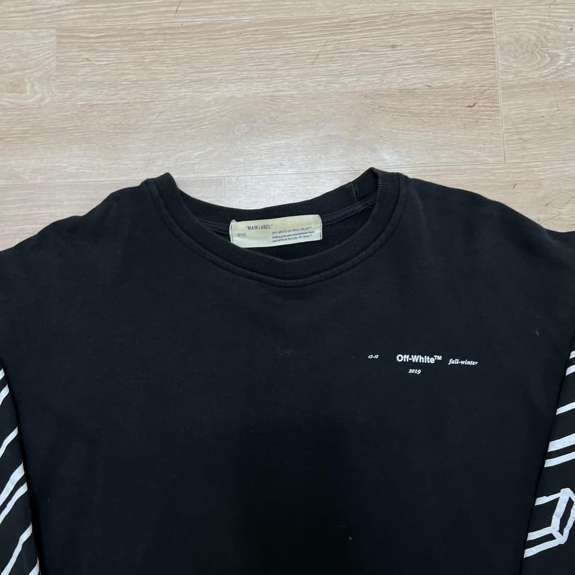 오프화이트 시그니처 디아그 애로우 패턴 프린팅 맨투맨 [블랙] L/100 상품이미지2