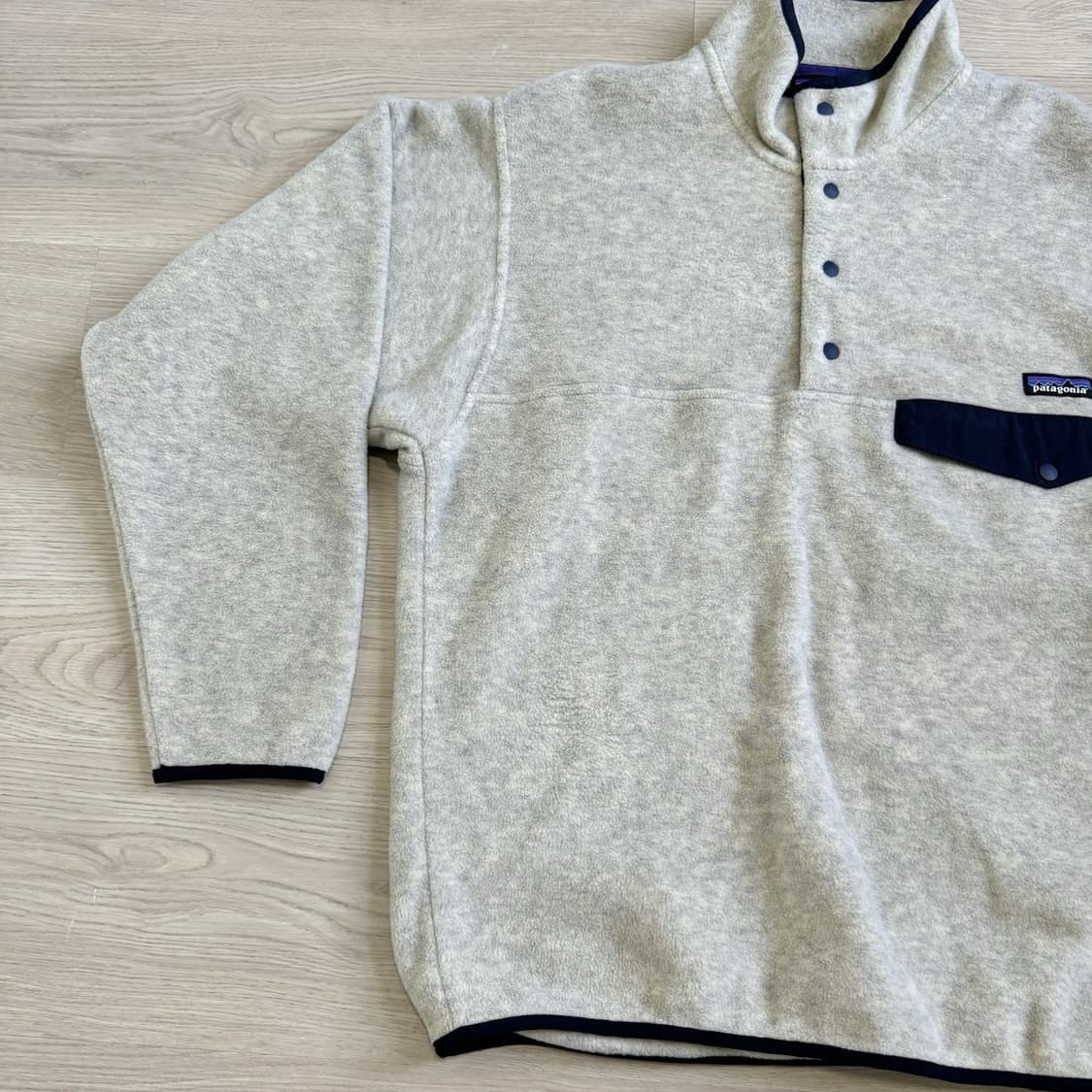 15FW 파타고니아 신칠라 스냅-T 오트밀/네이비 상품이미지3