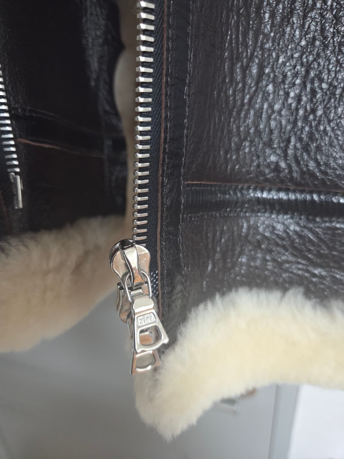 디아프바인 다크 브라운 라이더 무스탕 상품이미지4