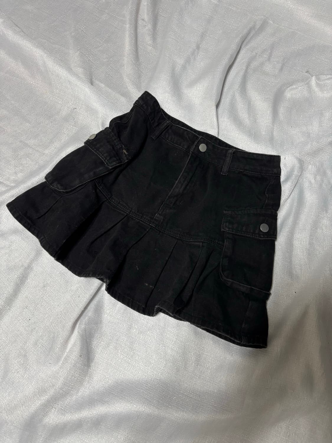 “Unknown” Y2K Black Cargo Pocket Skirts 상품이미지1