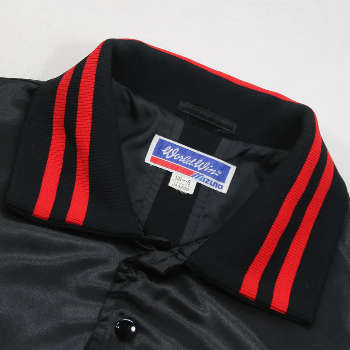 (착용컷) 미즈노 스타디움 자켓 (남성용 100) 상품이미지6