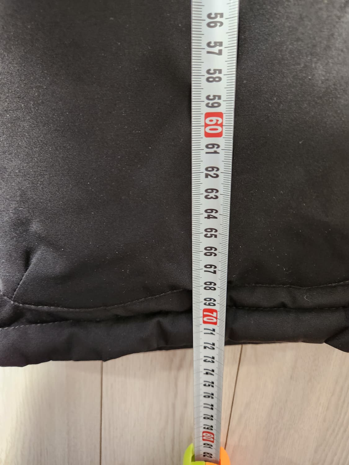 자라 패딩자켓 사이즈 170/88A (m)

외관 상태는 사용감 거의 없 상품이미지9