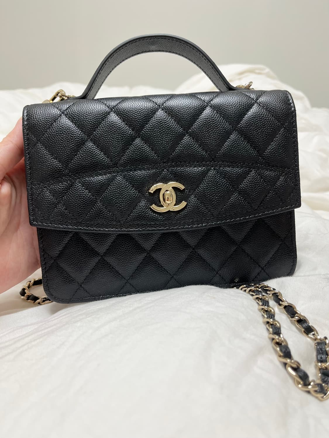 샤넬 코코핸들 블랙 캐비어 금장 체인백 상품이미지1