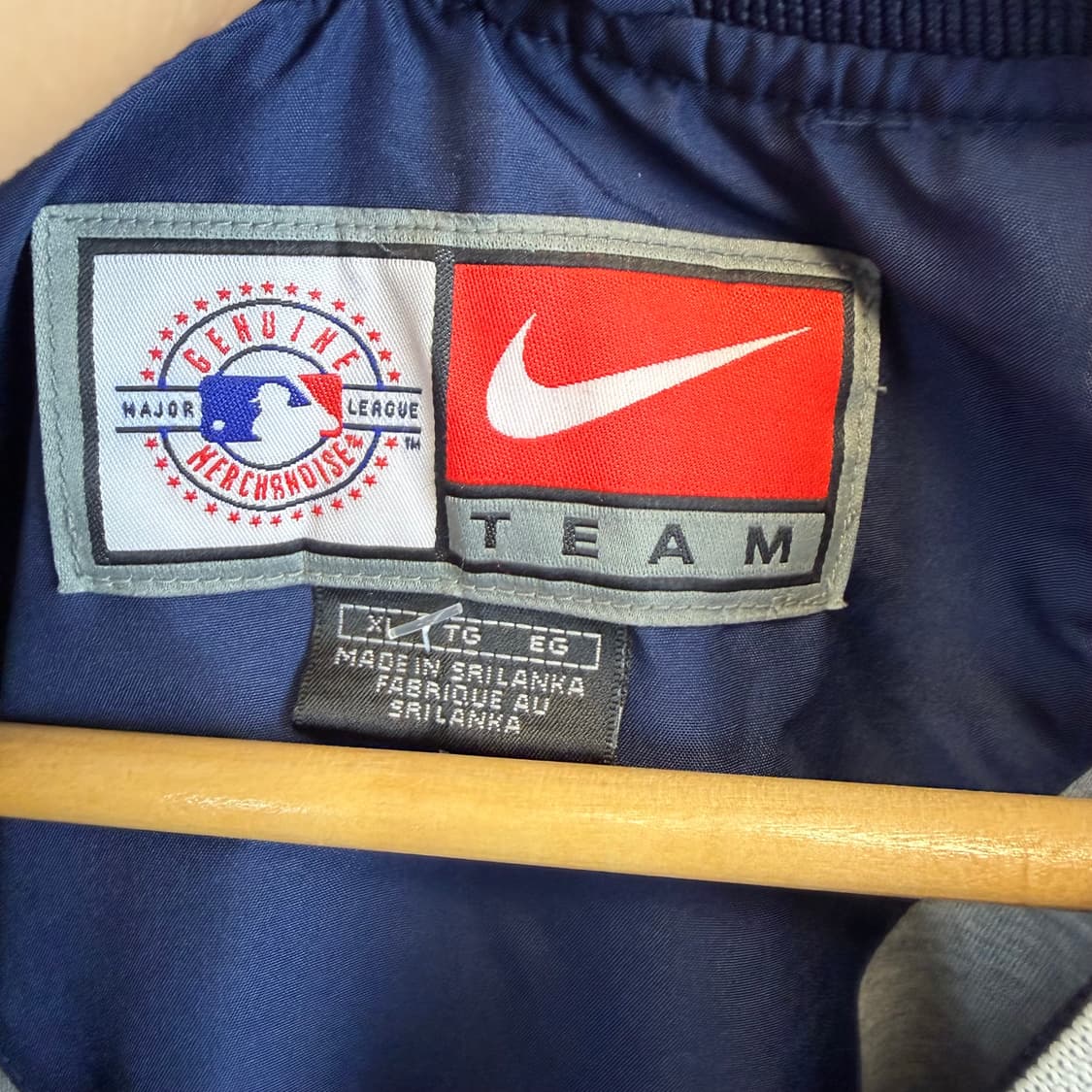 [NIKE]나이키 뉴욕 양키스 빅로고 웜업 XL 바람막이 상품이미지2