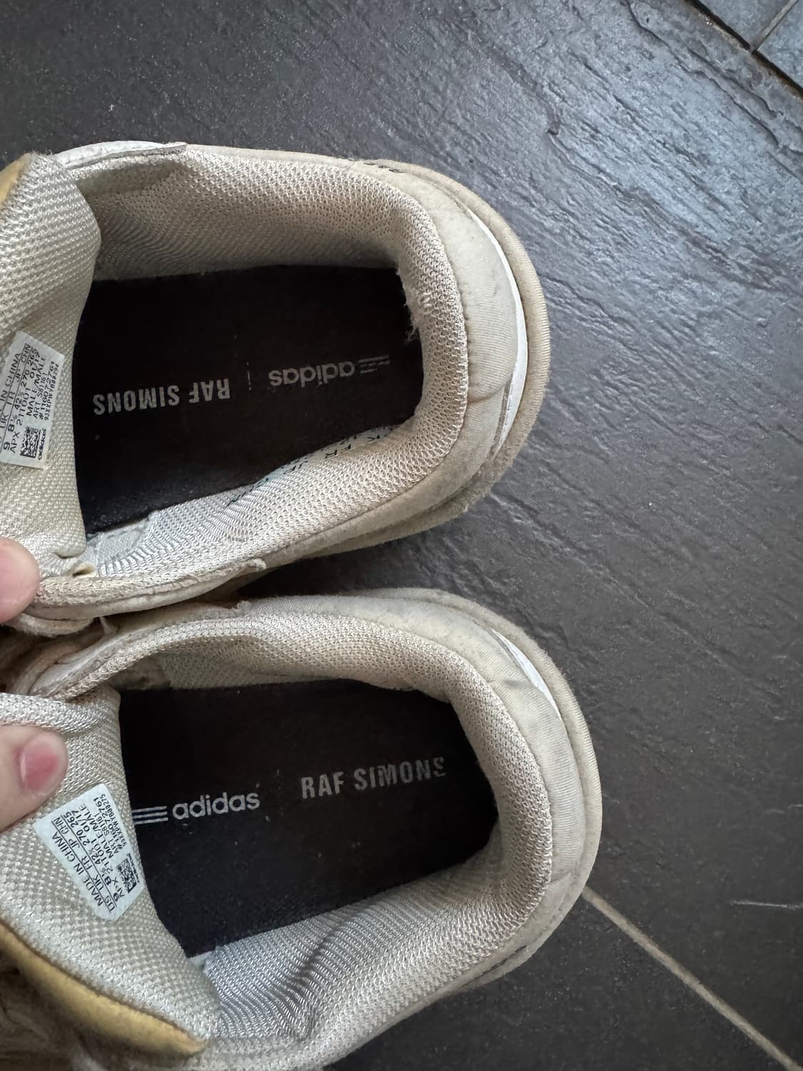 Raf Simons 라프 시몬스 아디다스 오즈위고 버니크림 270 상품이미지4