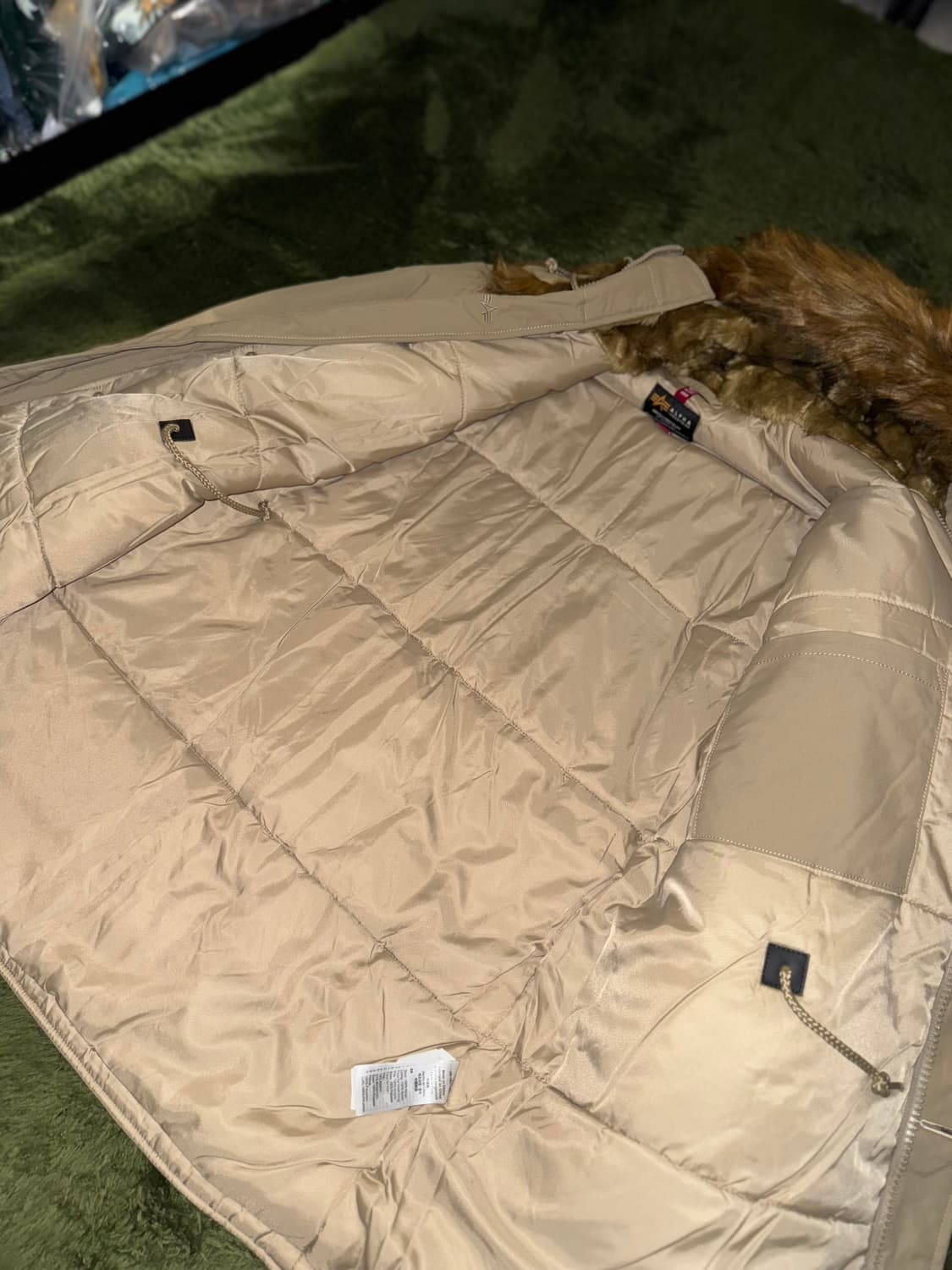 [L] 알파인더스트리 N3B 변형 폴라 헤비 파카 베이지 상품이미지8