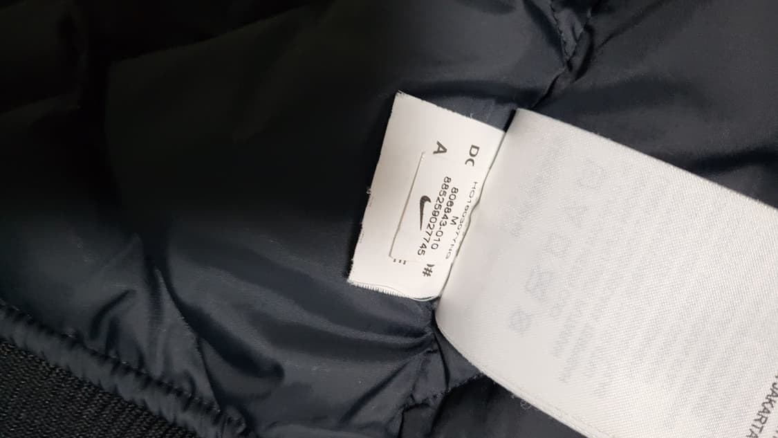 나이키(NIKE) 남성용 블랙 패딩 조끼 (사이즈 M 95) 상품이미지5