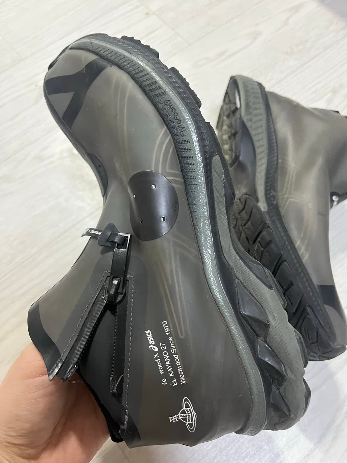 아식스 x 비비안웨스트우드 콜 라보 젤카야노 27LTX 상품이미지3