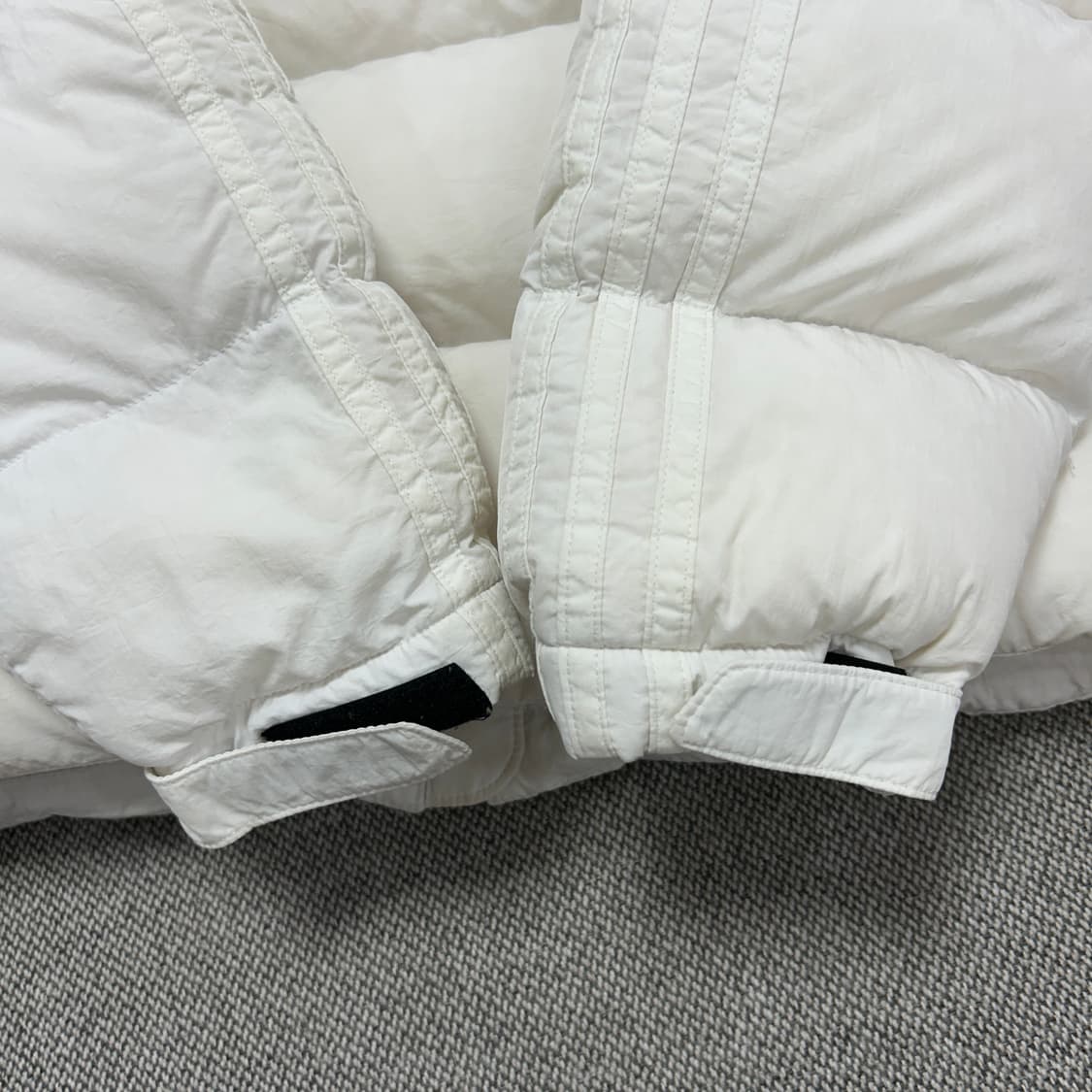 아디다스 우먼스 화이트 파이어버드 패딩(90) 상품이미지8