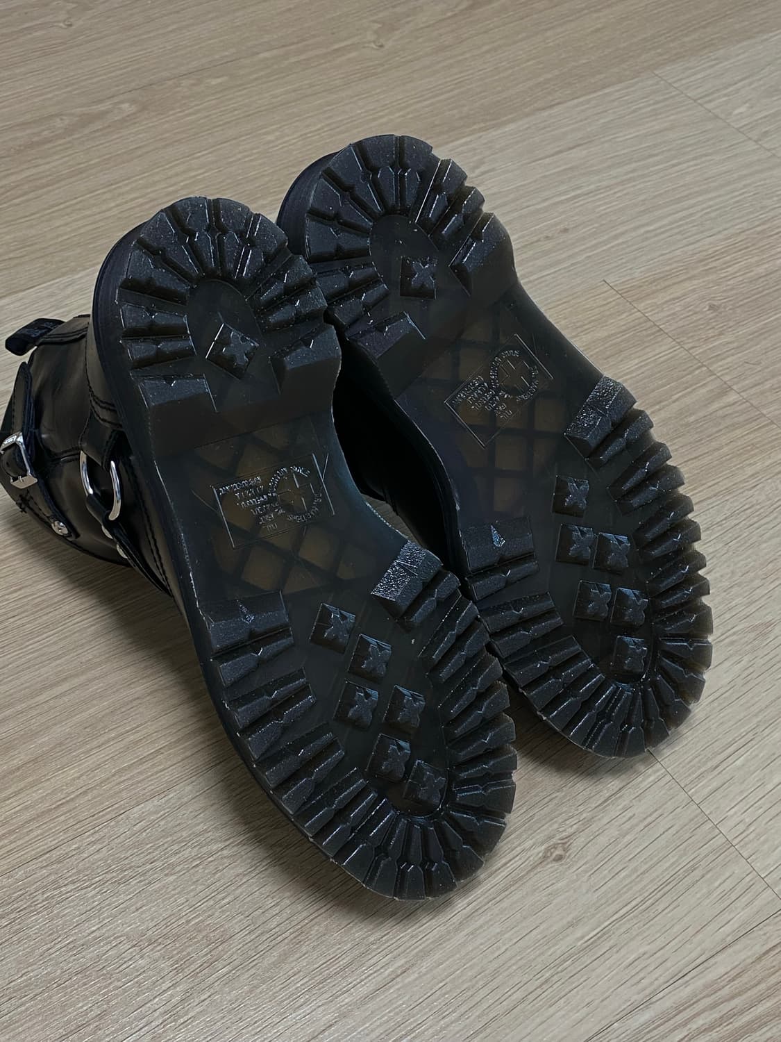 닥터마틴 애니스톤 하네스 상품이미지3