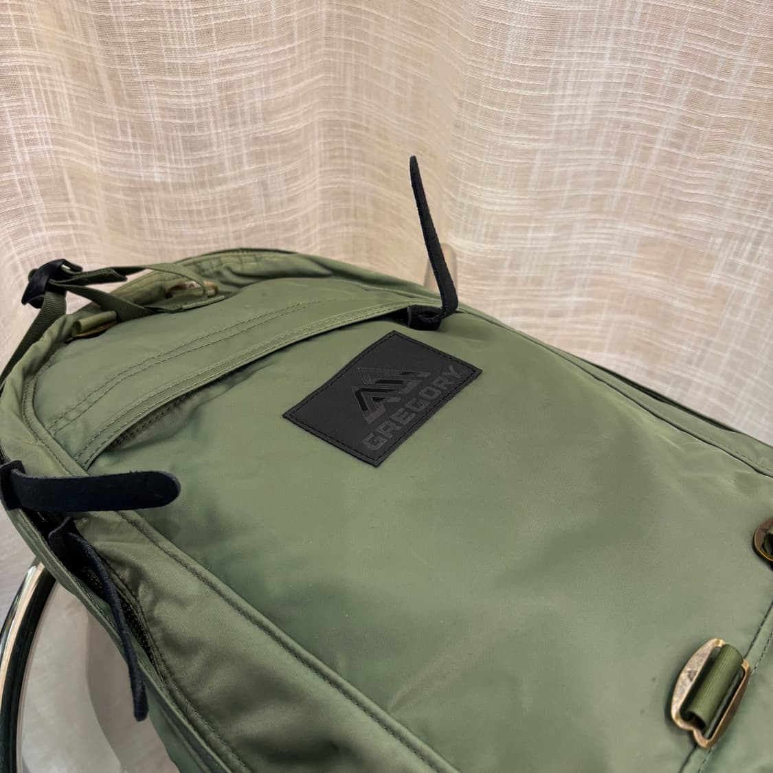 그레고리 데이팩 백팩 카키    상품이미지5
