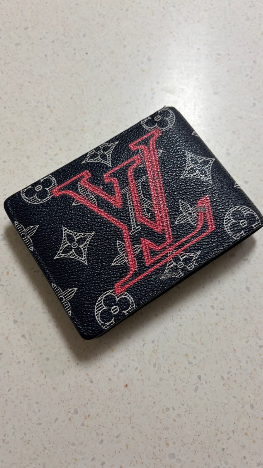 루이비통 업사이드다운 한정판 반지갑  상품이미지1