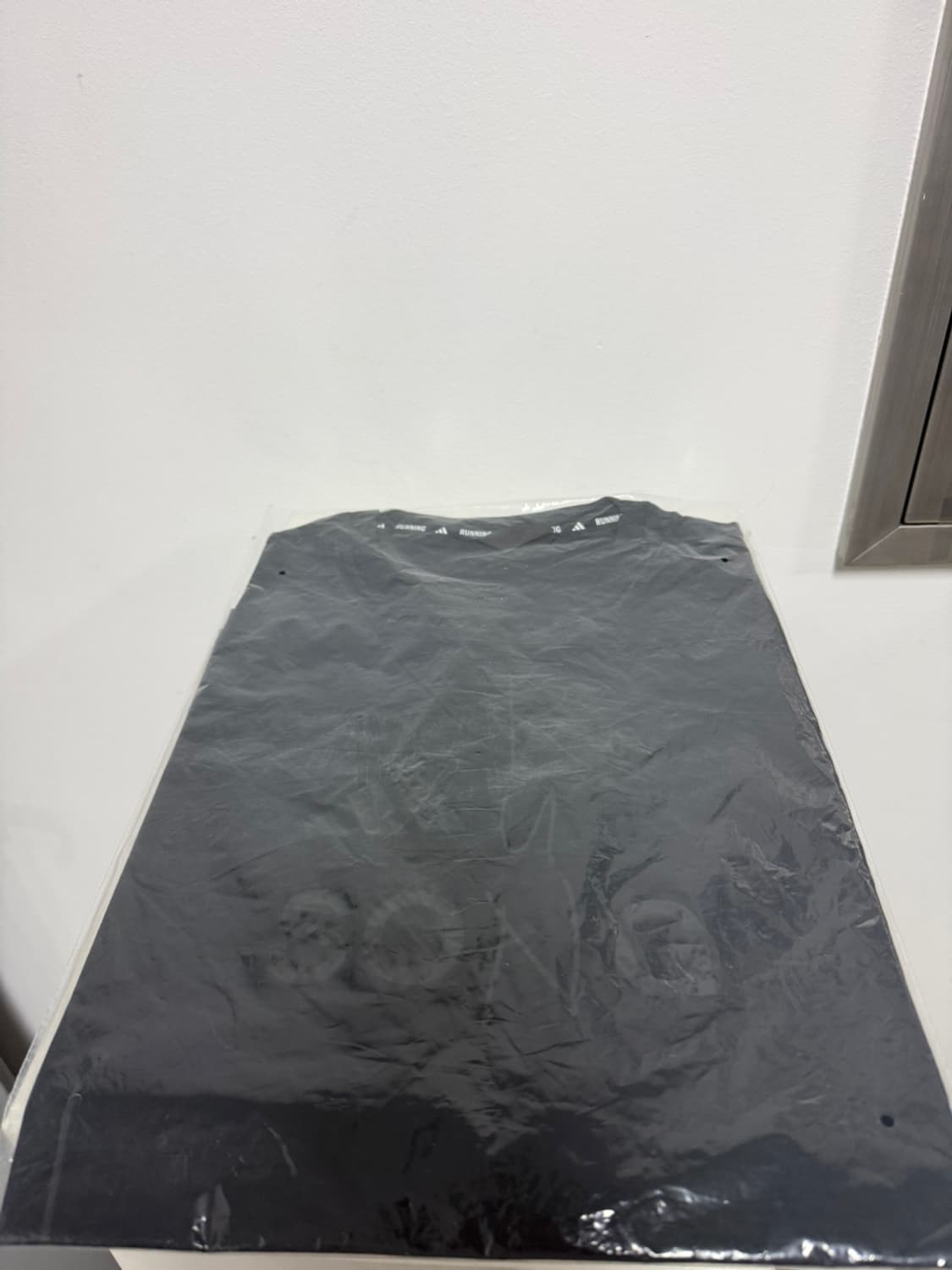 [M] 아디다스 X 송포더뮤트 싱글렛 탱크 러닝티셔츠 나시 블랙 상품이미지4