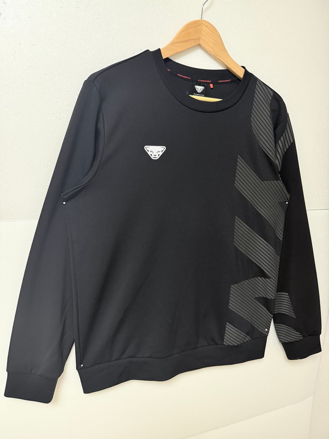 다이나핏(DYNAFIT) 기능성 맨투맨 블랙 트레이닝  상품이미지2