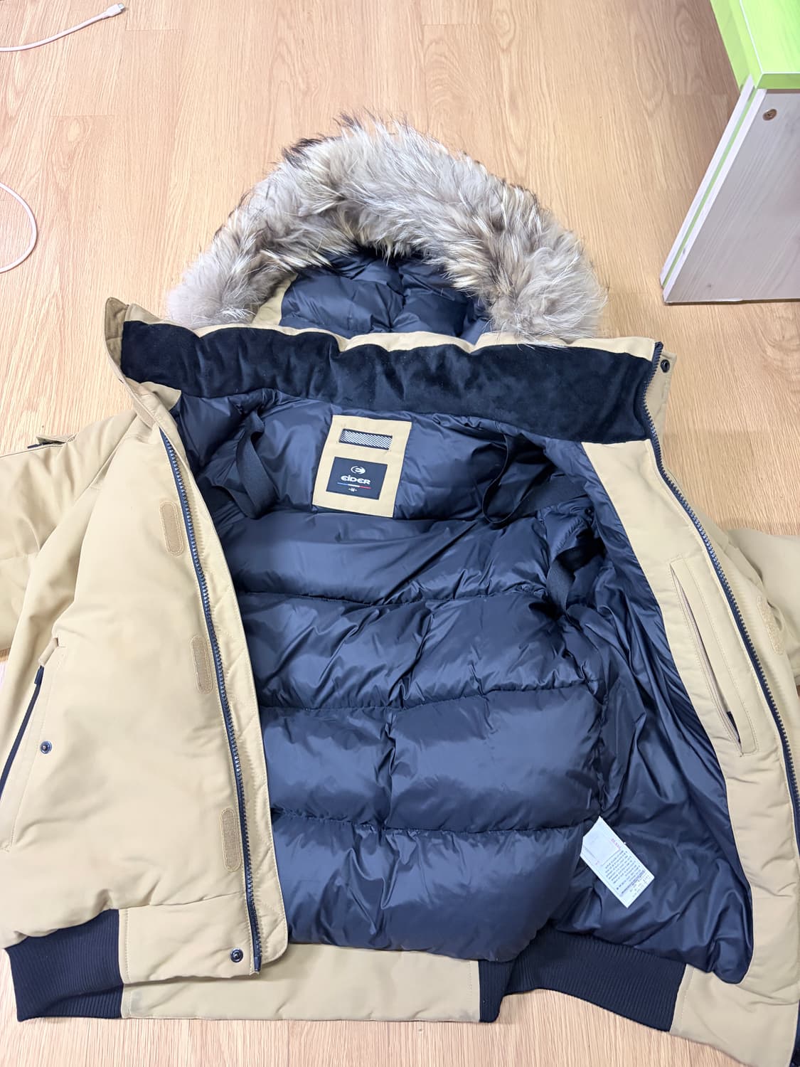 아이더 숏패딩 m사이즈 상품이미지4