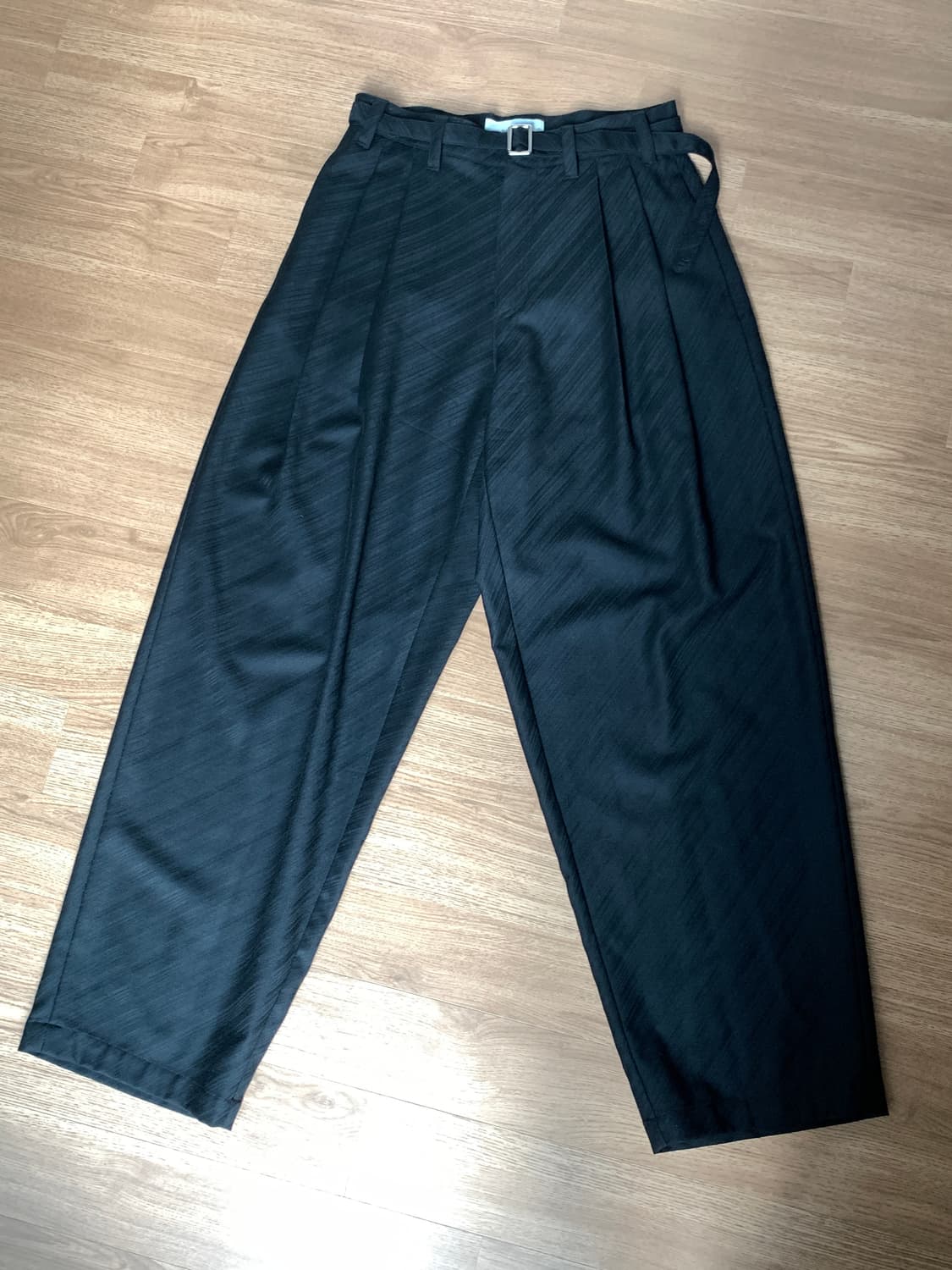 웨이비니스 벨티드 투턱 트라우저 black bias size 1 상품이미지2