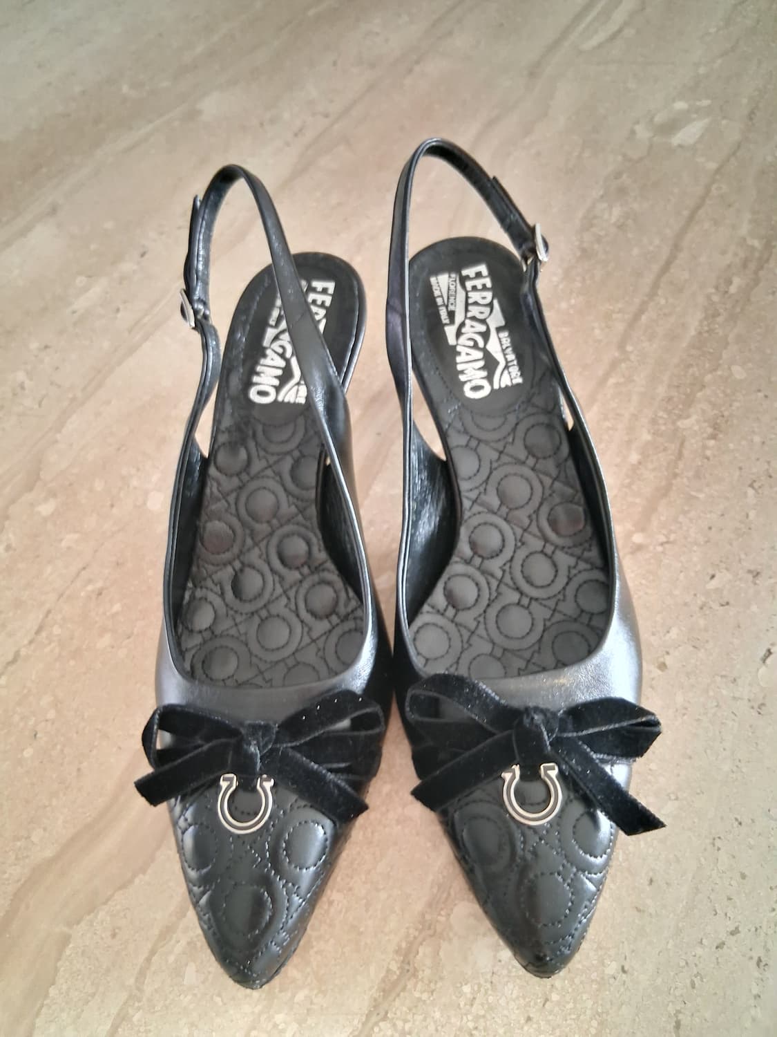 페라가모 간치니 로고 퀼팅 슬링백 뮬 Size 5.5 상품이미지4