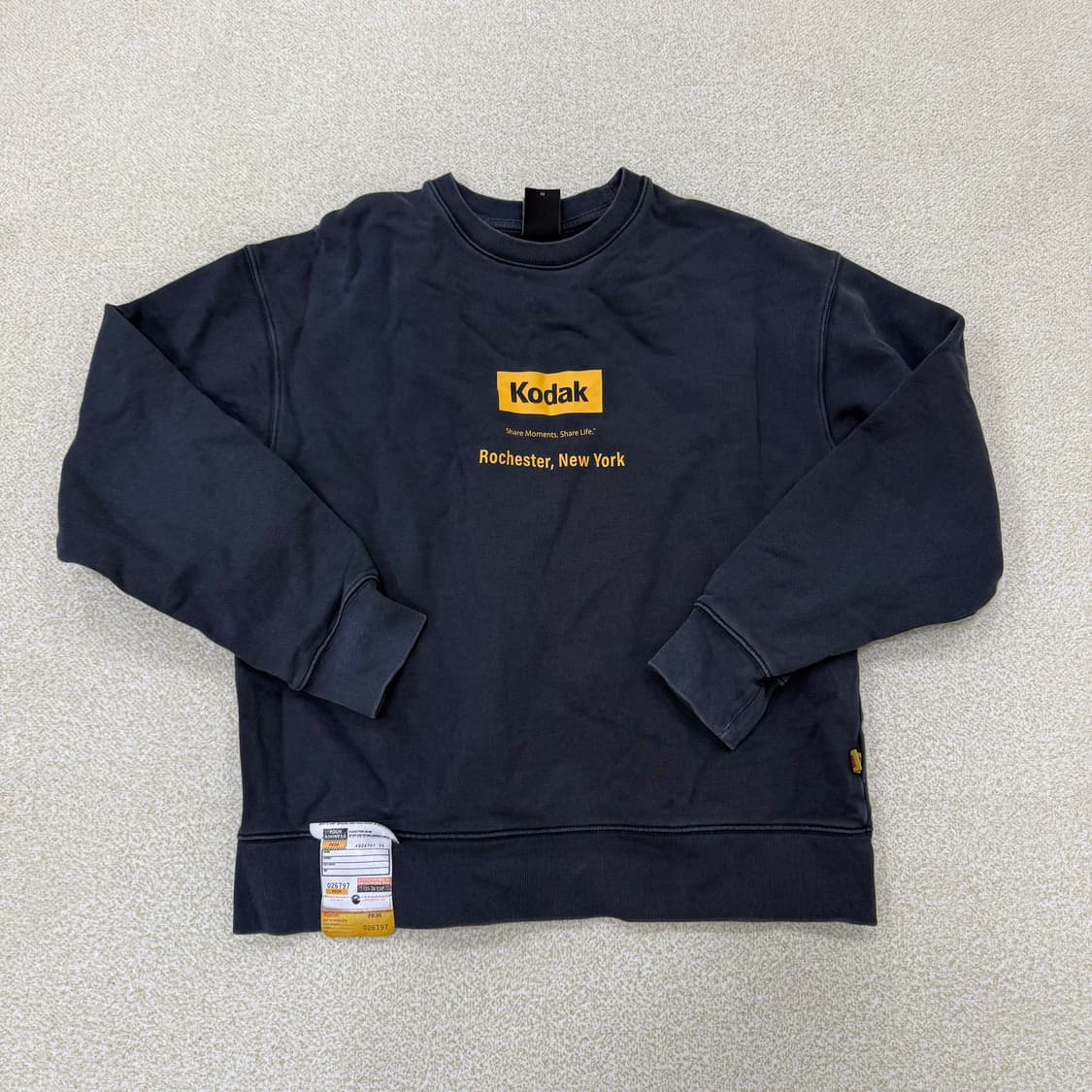 M 코닥 피그먼트 메일러 맨투맨 0128T1 상품이미지1