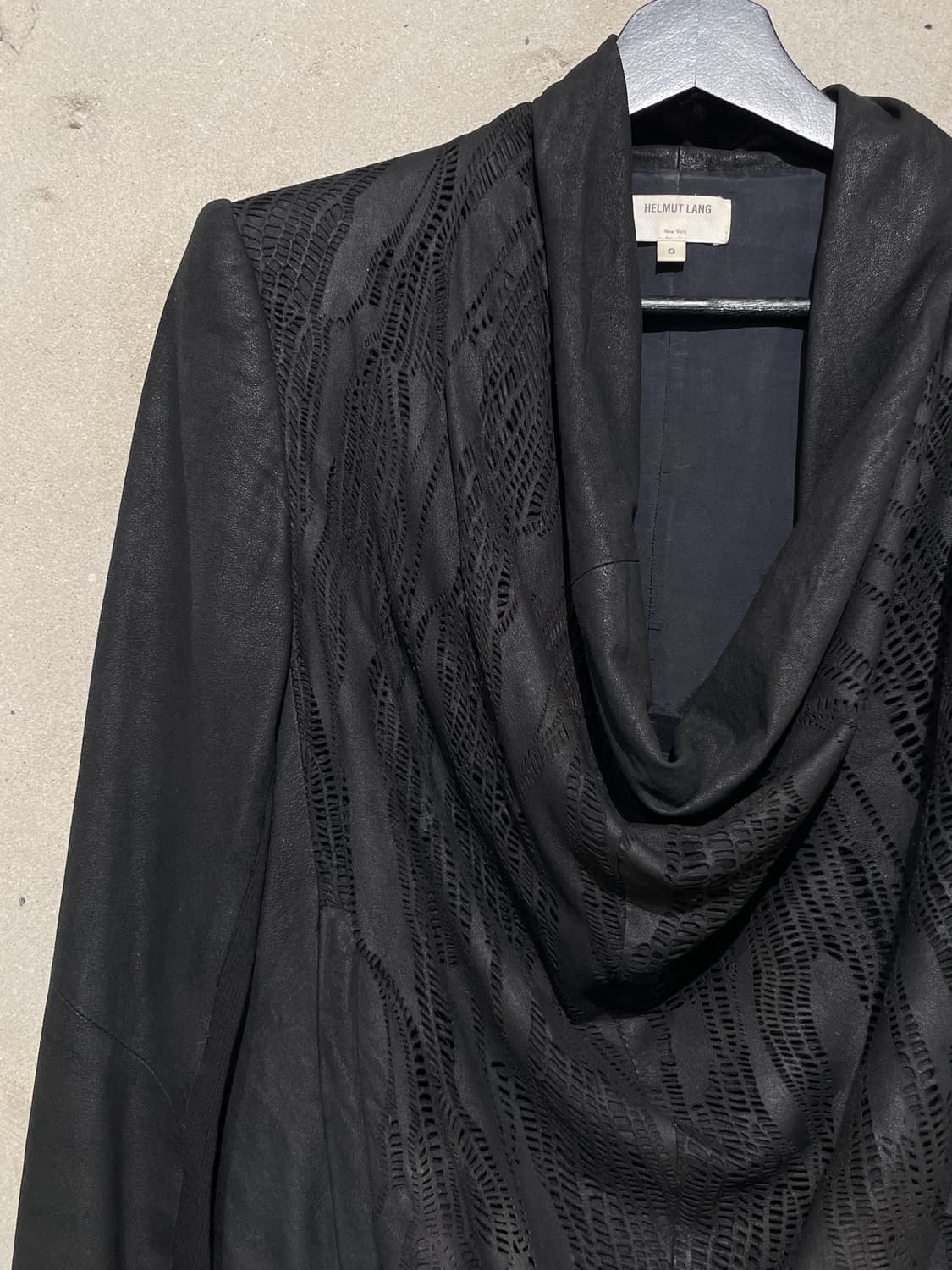 헬무트랭 블랙 드레이프 펀칭 레더 자켓 상품이미지2