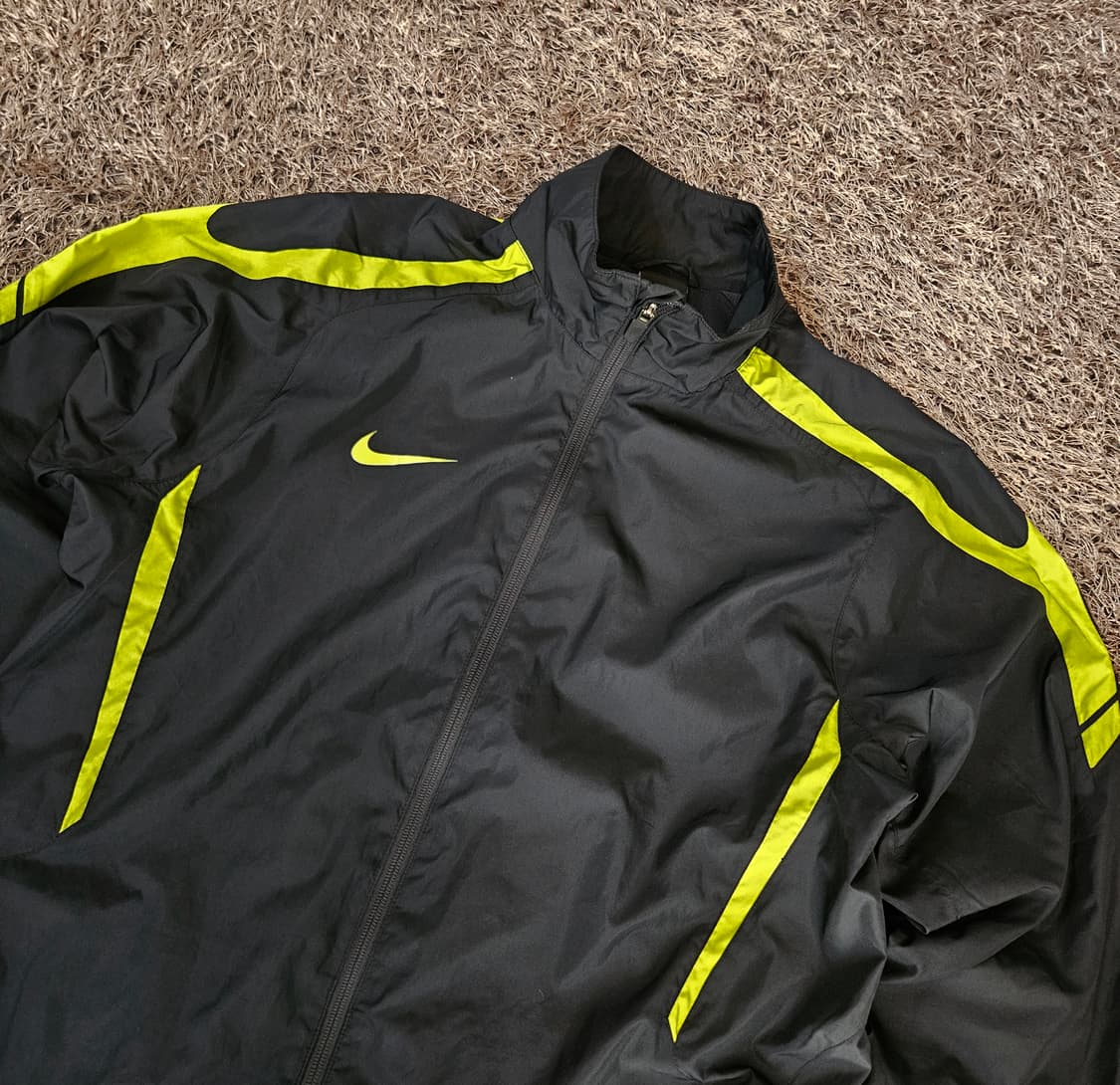 나이키(Nike) 스톰핏 네온 라인 트랙자켓 L size 상품이미지3