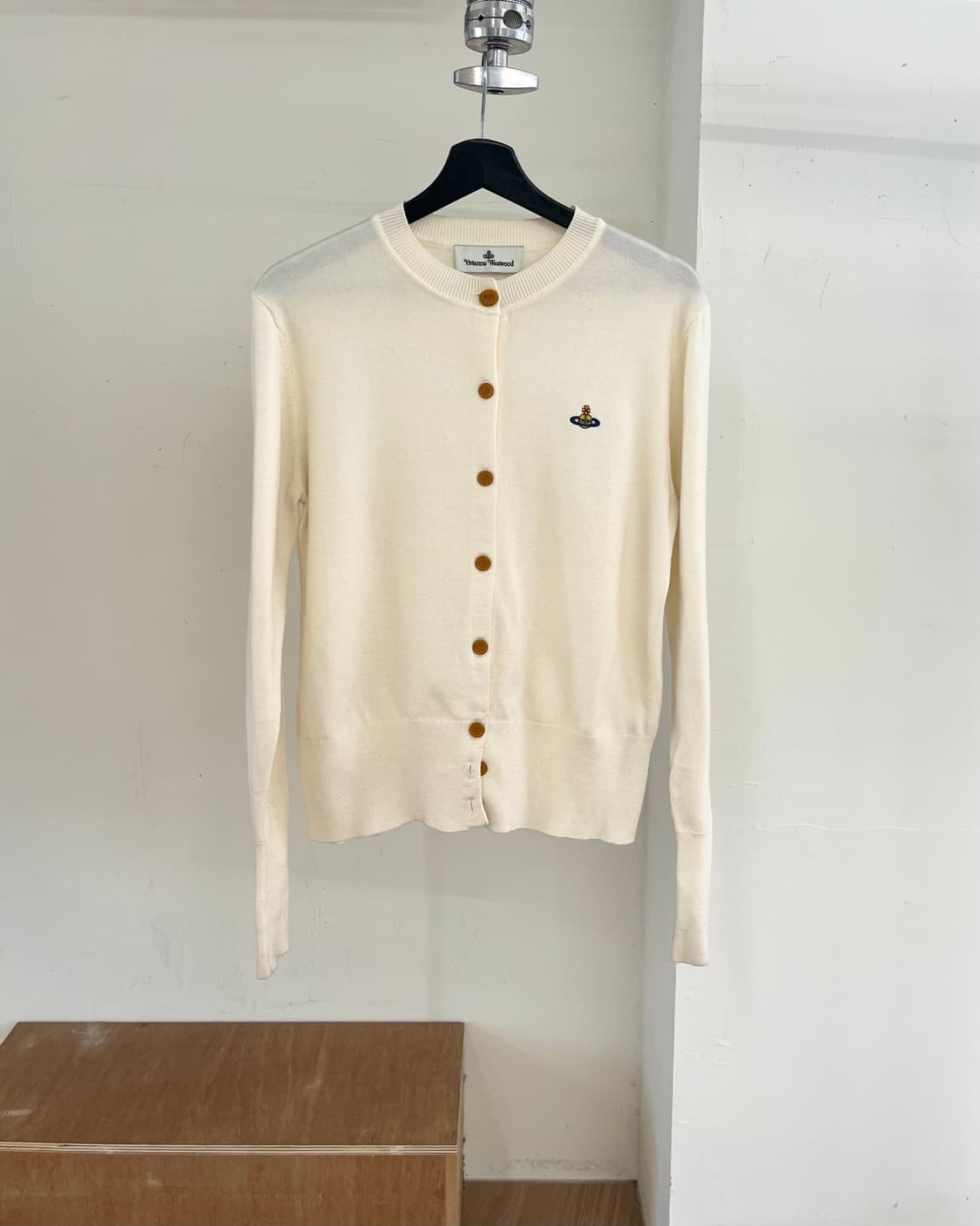 비비안 웨스트우드 크림 베아 가디건 상품이미지1