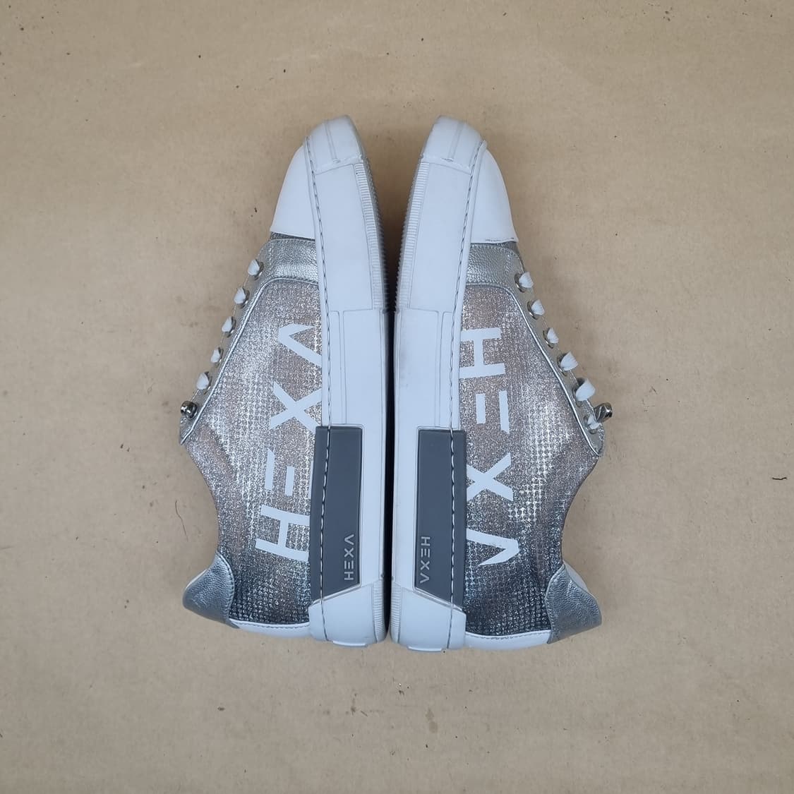 소다 헥사라인 캐주얼 스니커즈250 상품이미지5