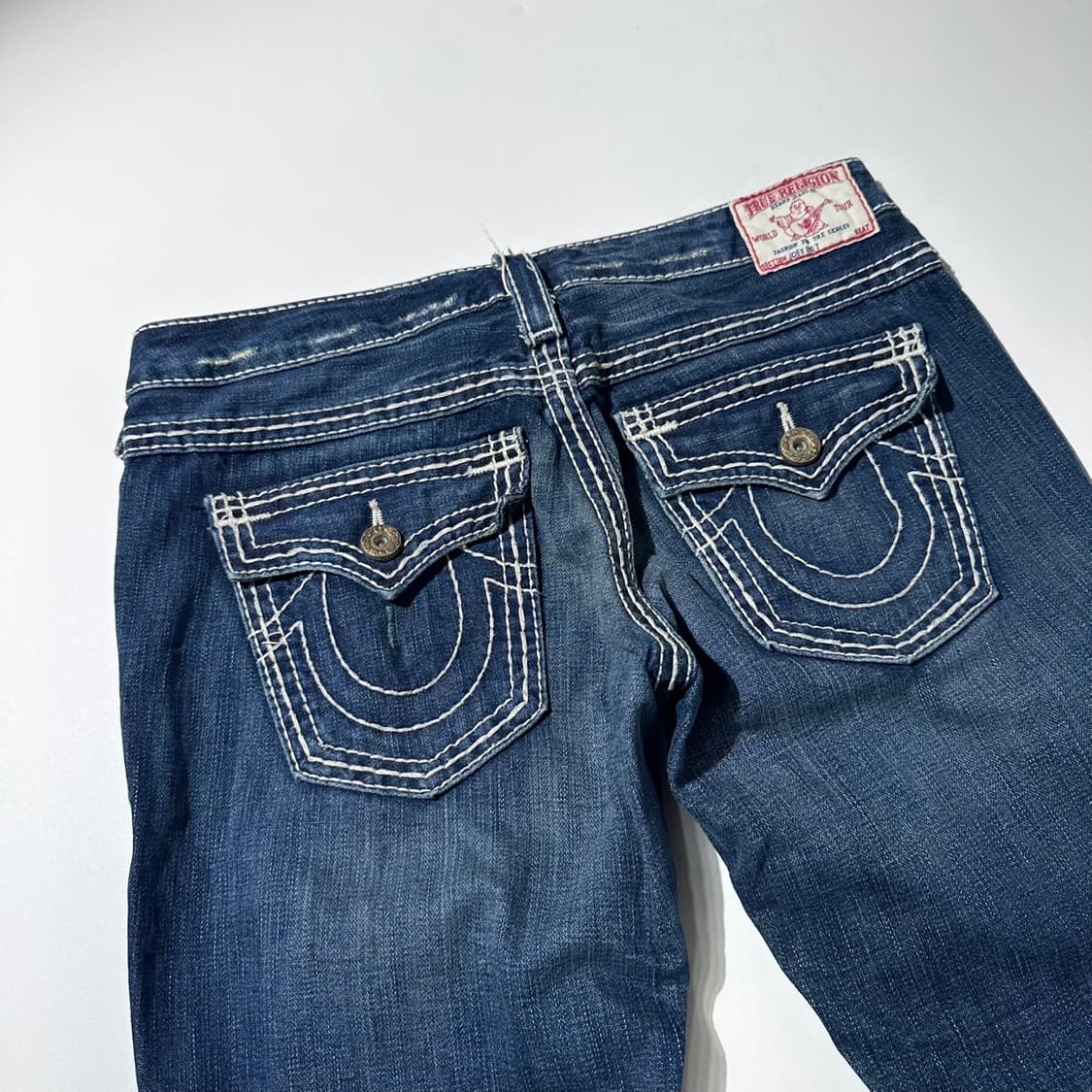 트루릴리전 JOEY 조이 빅 T 부츠컷 데님 팬츠 상품이미지3