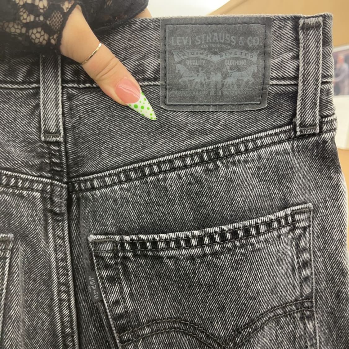 리바이스 빈티지 모던시크 워싱 흑청 데님 청바지 26인치 C08950 상품이미지5