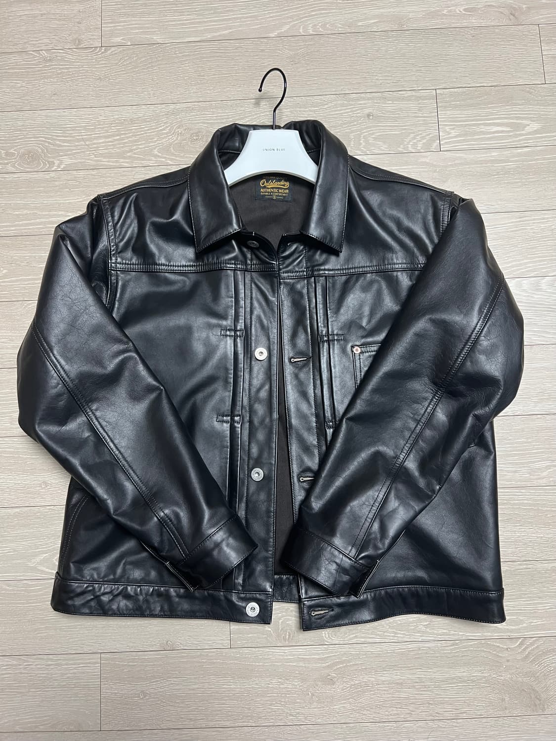 아웃스탠딩 가죽자켓 판매합니다! 상품이미지1