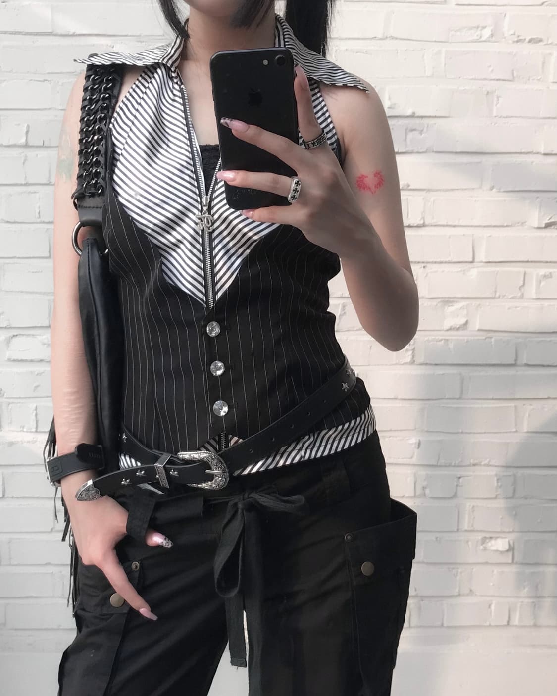 punk stripe halter vest 상품이미지1