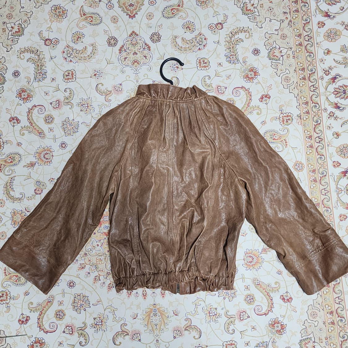 카시바디 여성 램스킨 레더자켓
66 상품이미지2