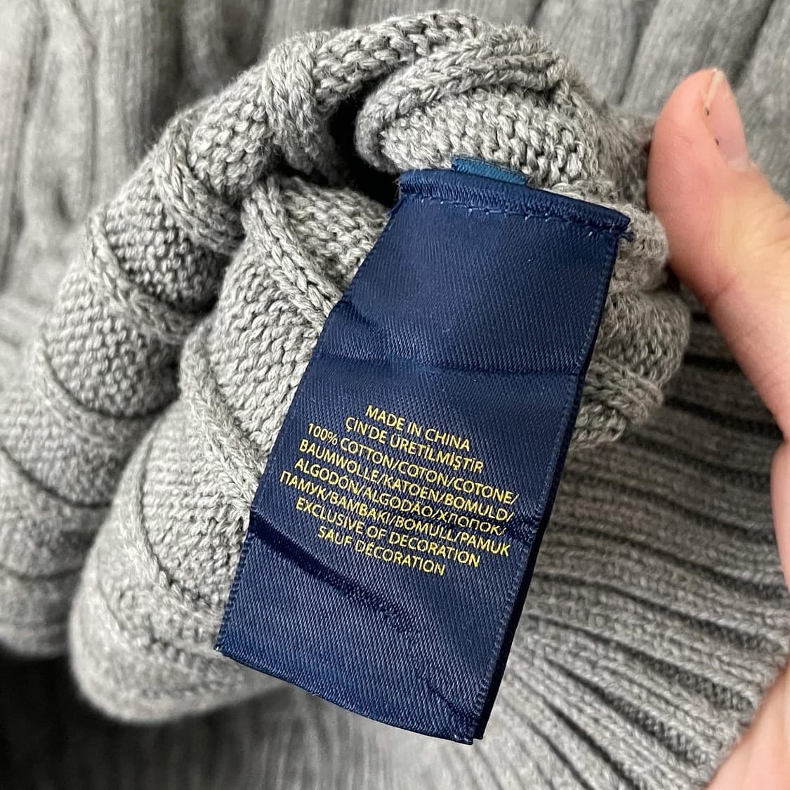 폴로 그레이 꽈배기 브이넥 니트 상품이미지4