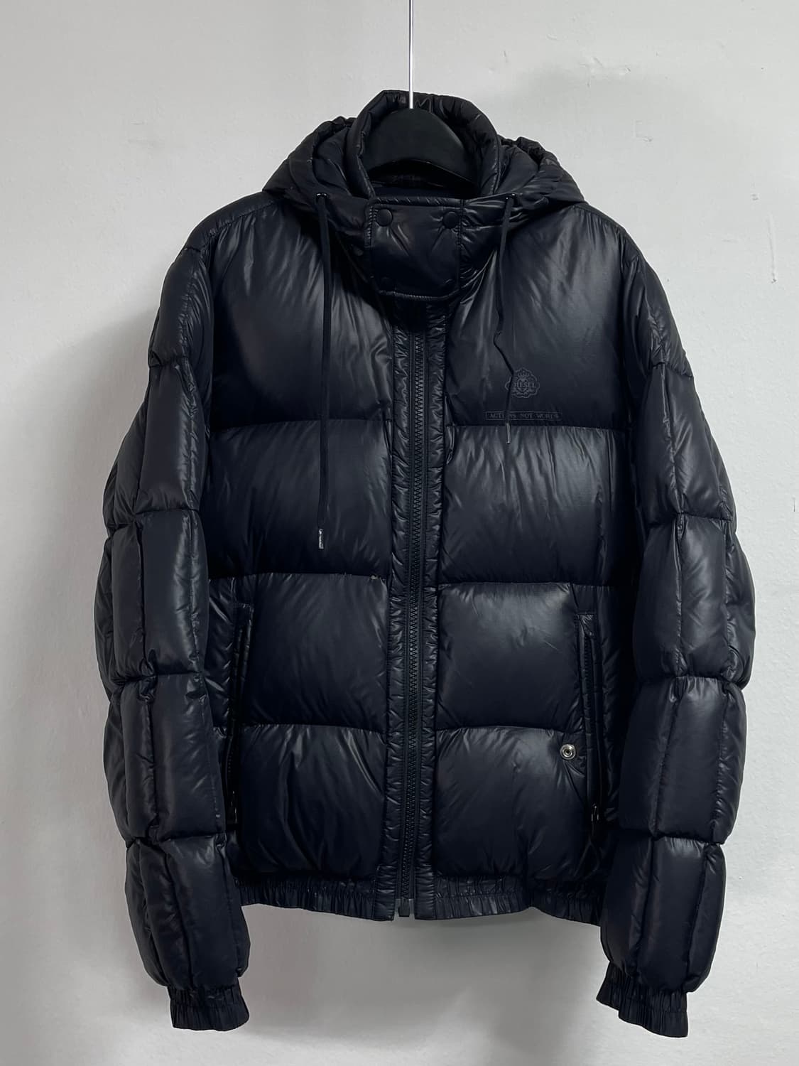 00s 디젤 블랙 후디드 숏 다운패딩 (on.162)   상품이미지1