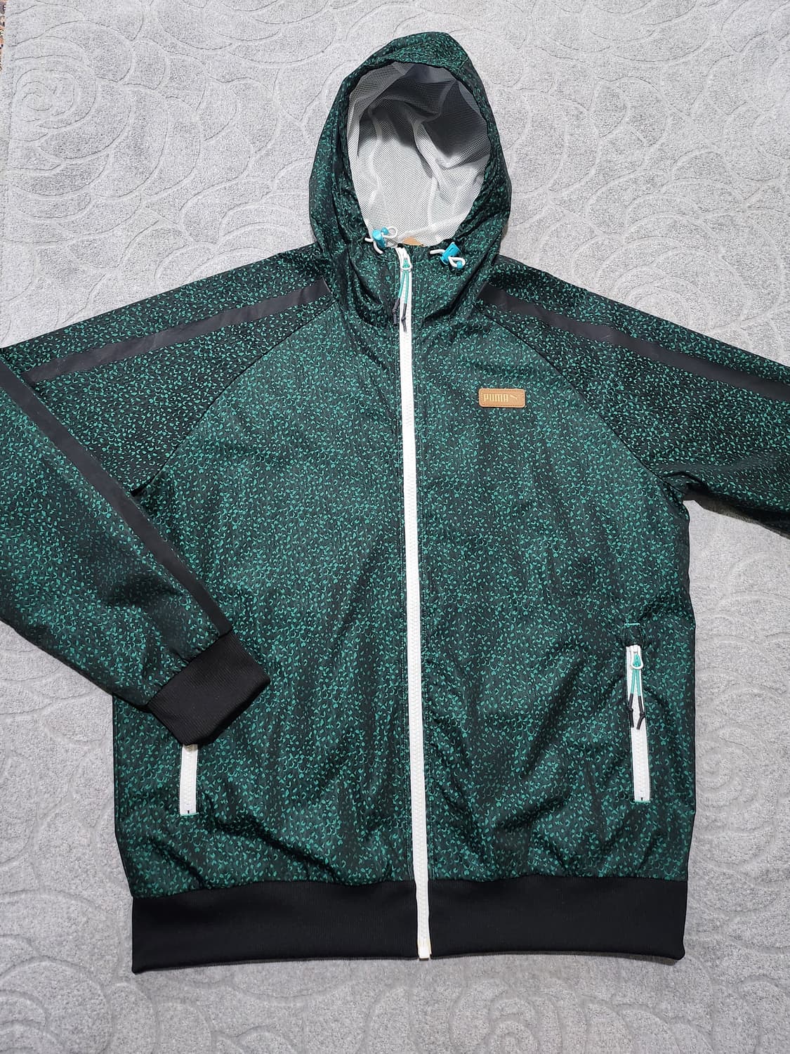 푸마(PUMA) 유니크 패턴 후드 바람막이 XL(새상품) 상품이미지2