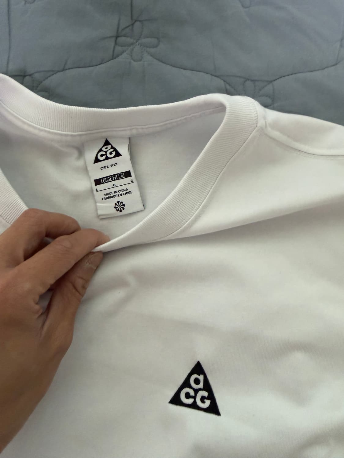나이키 acg 드라이핏 서밋화이트 반팔티 L사이즈 실착1회 새상품판매 상품이미지3