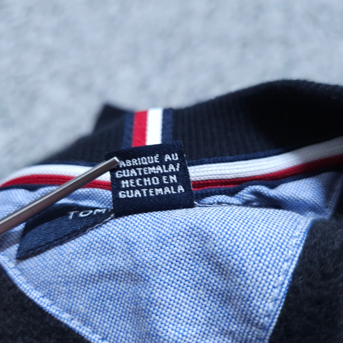 타미힐피거) M 남자 검정 기모 맨투맨티셔츠 / 왕눈이샵 상품이미지9