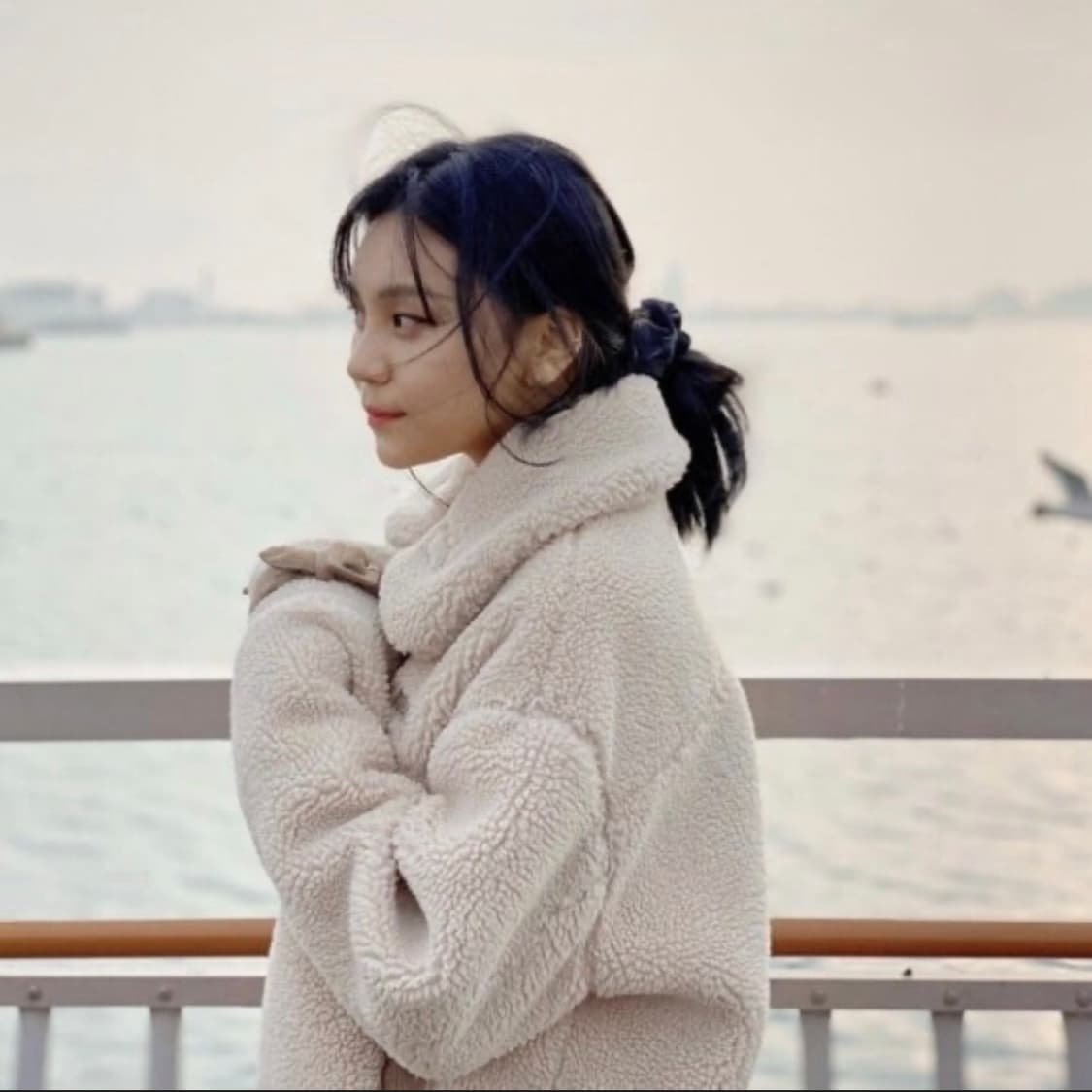 로라로라 무스탕 아이보리 (단일매물) 상품이미지4