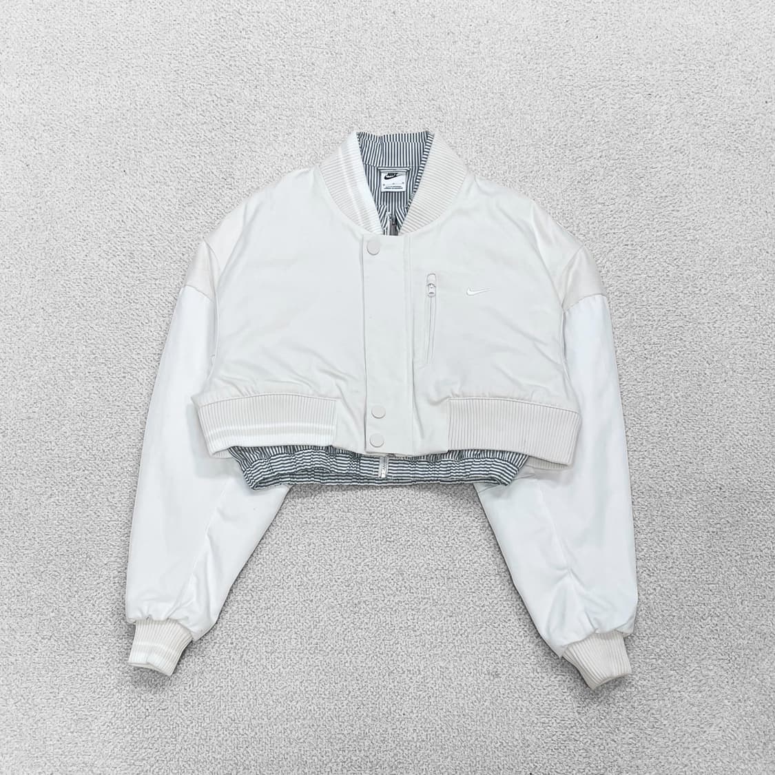 나이키 우먼스 디스트로이어 크롭 캔버스 자켓 크림 화이트  상품이미지1