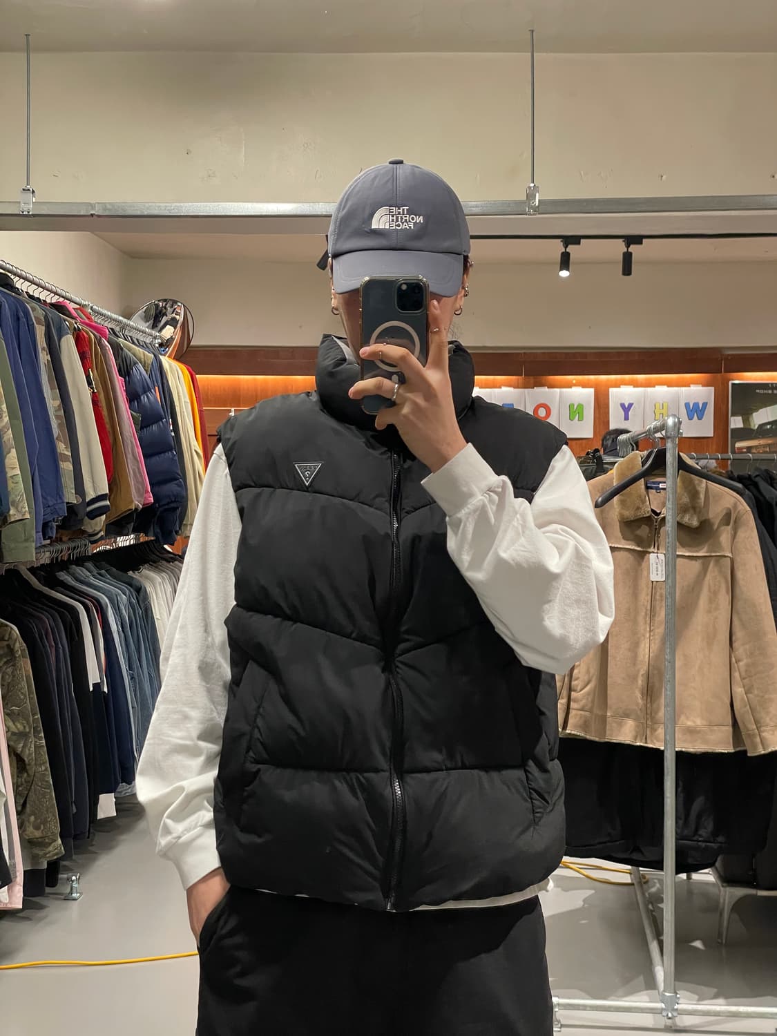 게스 패딩 조끼 상품이미지1