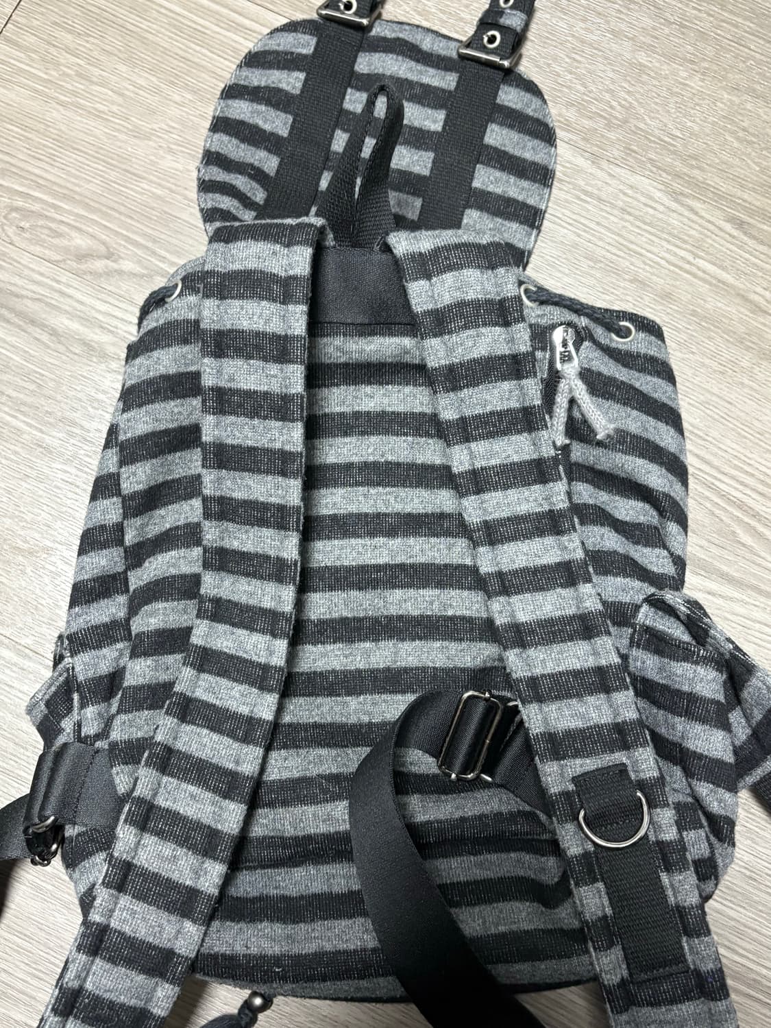 텐스댄스 WOOL STRIPE BACKPACK_BLACK 상품이미지4