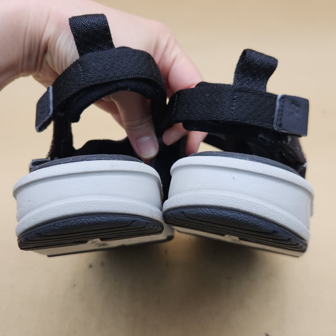 뉴발란스 여성샌들240  상품이미지4