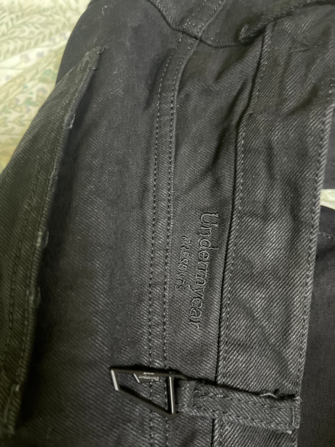 Undermycar damaged slim jeans 상품이미지2