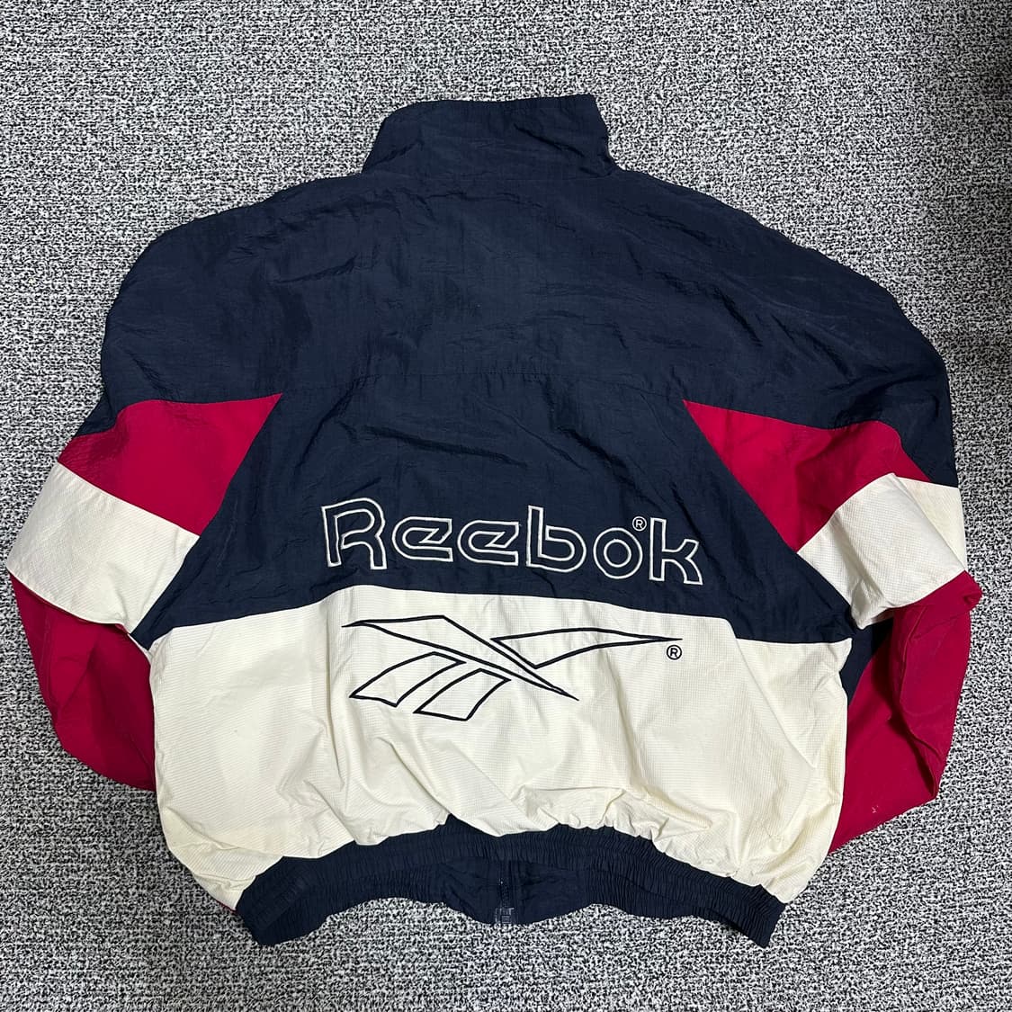 (L) 리복 올드스쿨 백로고 바람막이 자켓 상품이미지4