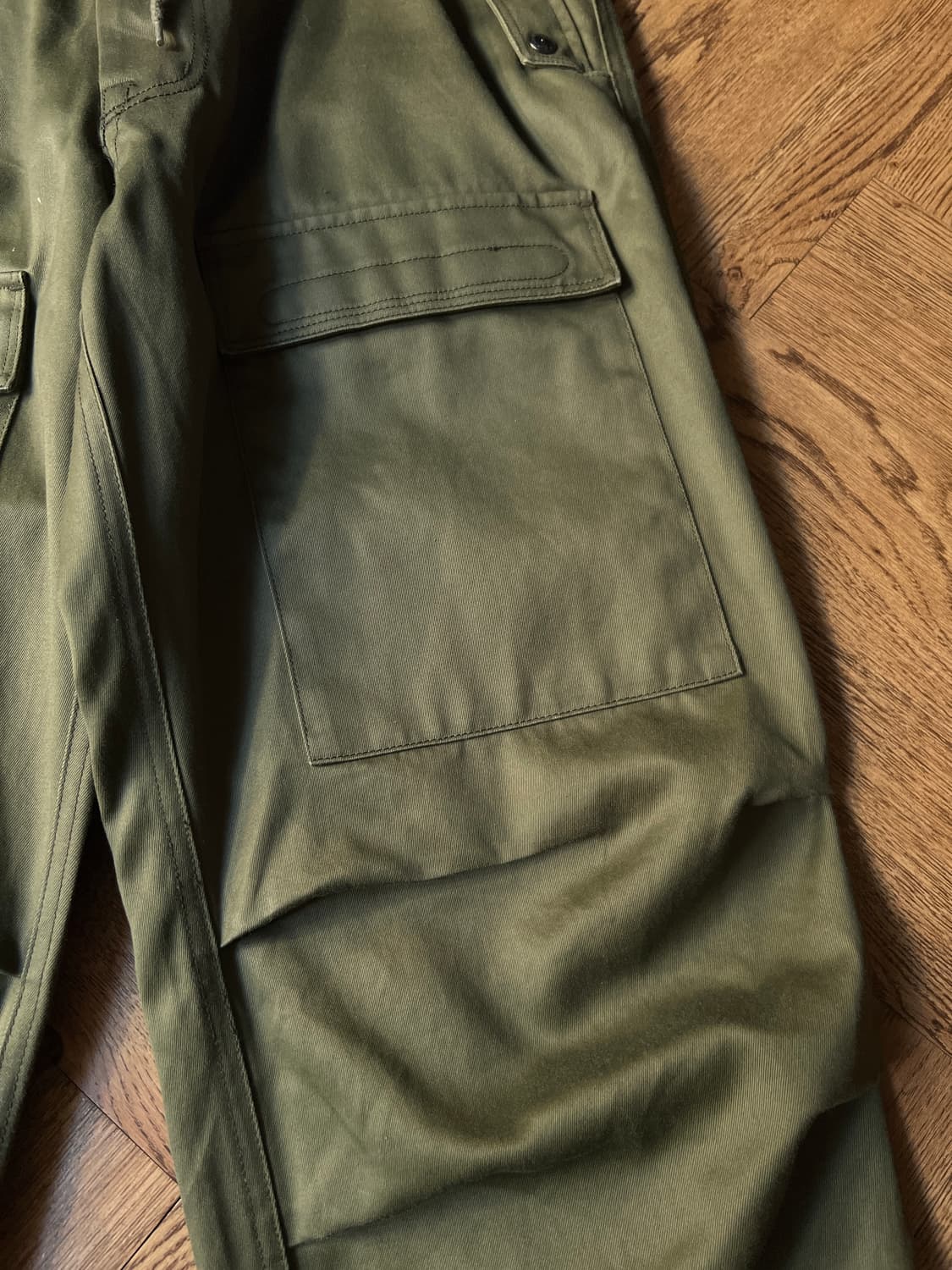 [S]EASTLOGUE 이스트로그 새틴 부쉬 포켓 팬츠 상품이미지5