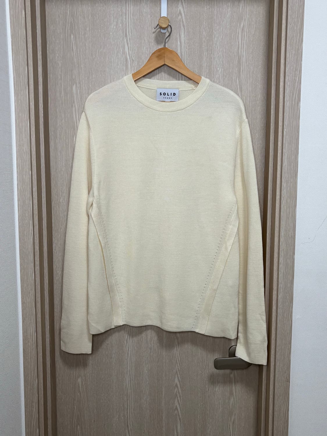 새상품급)솔리드옴므 울 절개니트48/100/크림색 상품이미지1