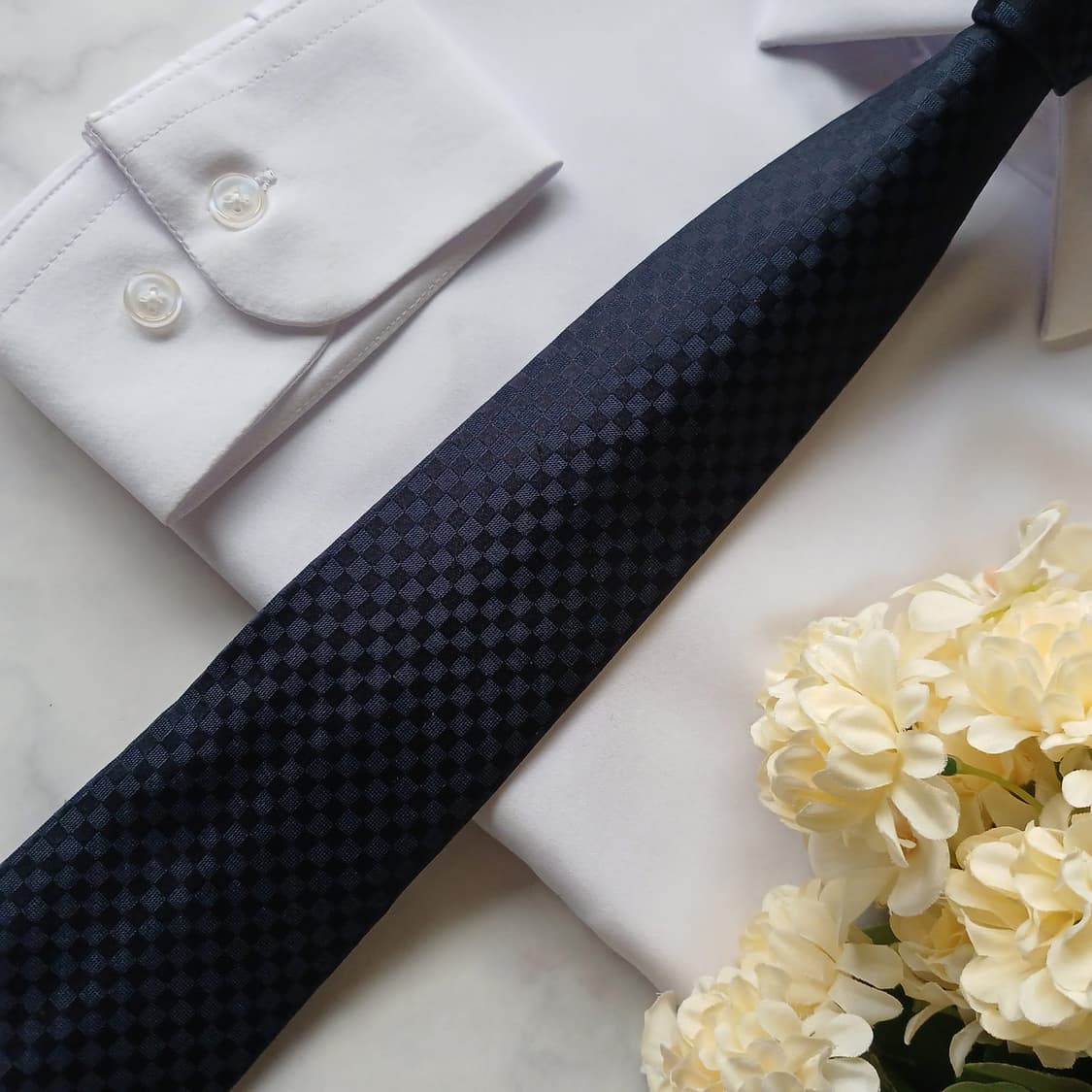 루이비통 실크 네이비 다미에 패턴 넥타이 8cm A+등급 E921
 상품이미지4